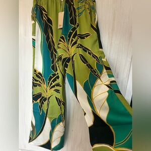 Summer Tropical Pant by Elie Tahari New With Tags Size XS Silky Feel Side Pocket